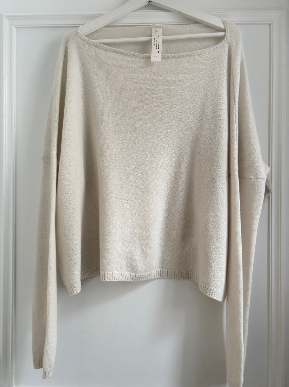 Album Di Famiglia Woman Serie Numerata Boatneck Cashmere Sweater WS Oatmeal Cream