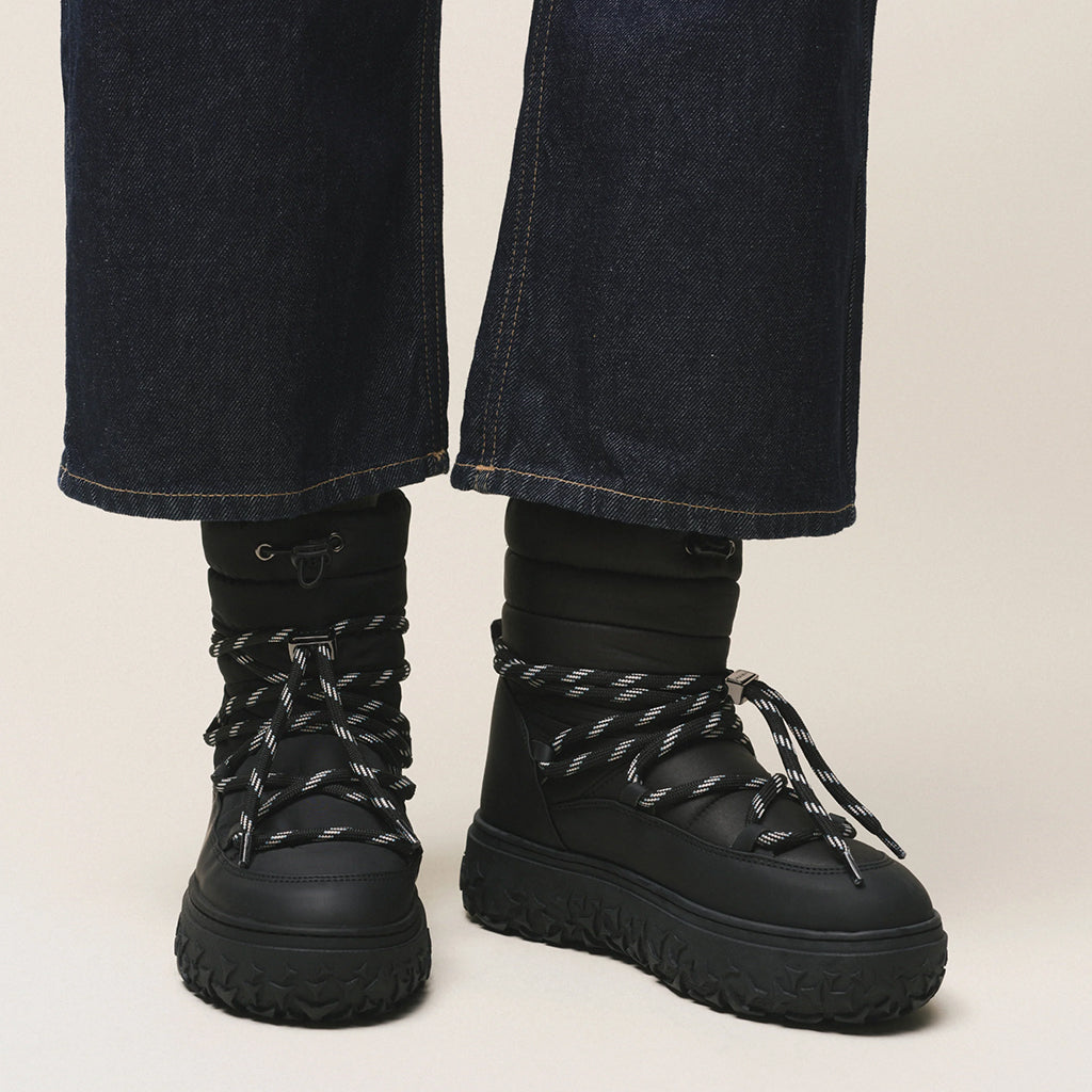 Inuikii Woman Technical Performance Boots Black