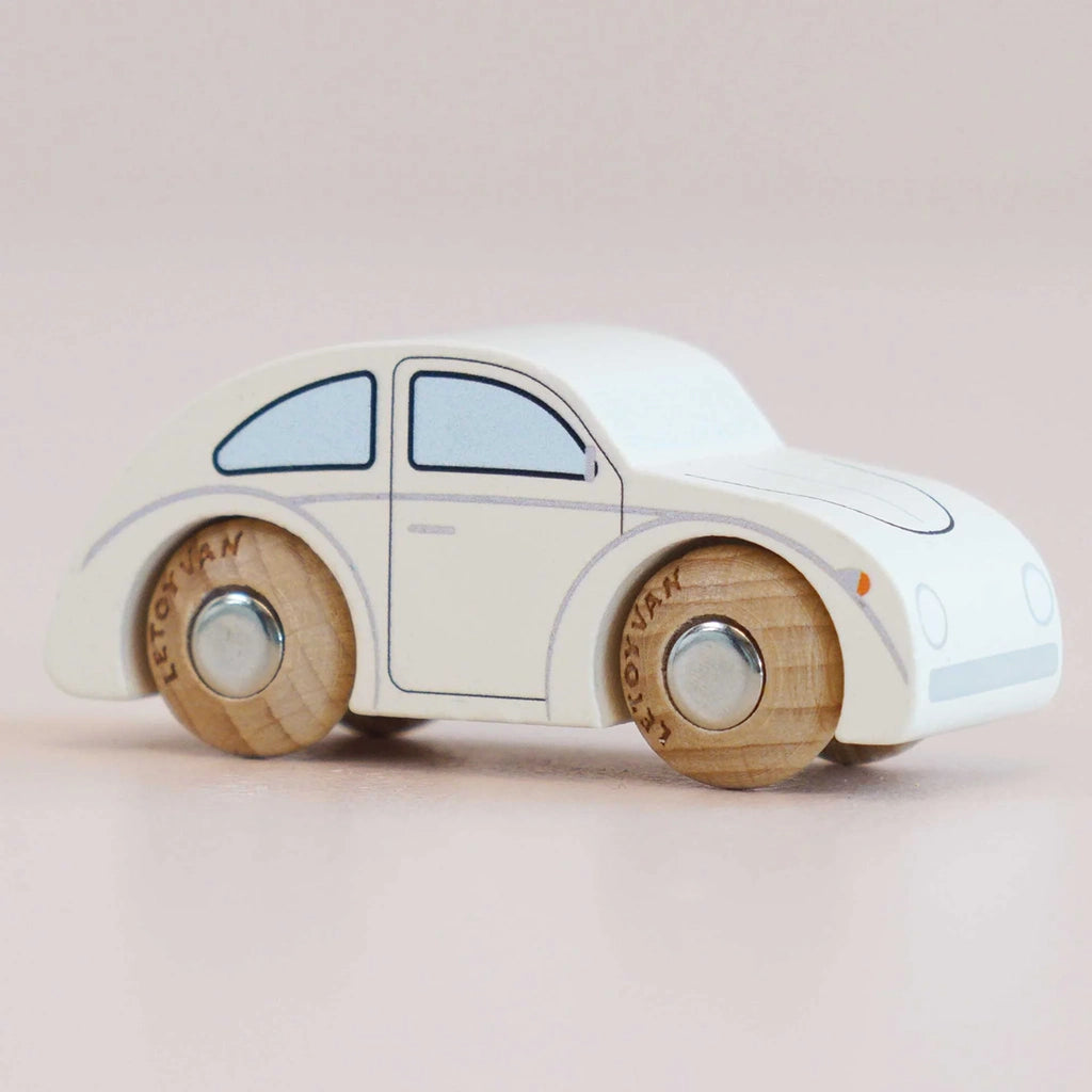 Le Toy Van No. 9 Betty Wooden Car