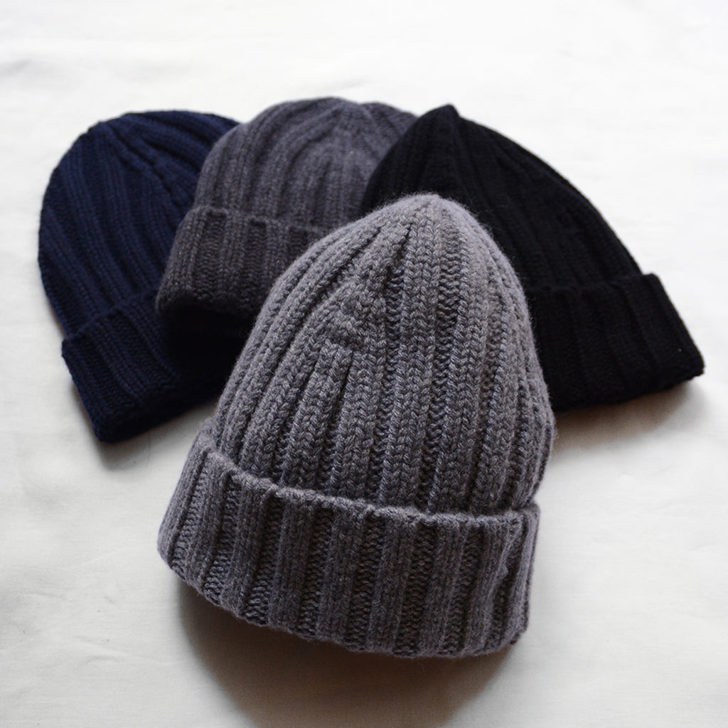 Makié Adult Classic Cashmere Ribbed Hat Black