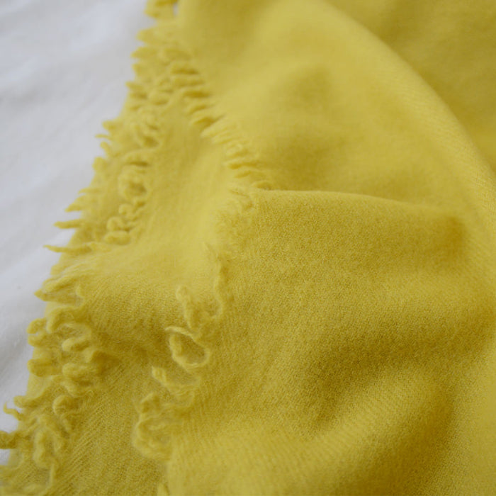 Makié Adult Felted Cashmere Scarf Yuzu Yellow