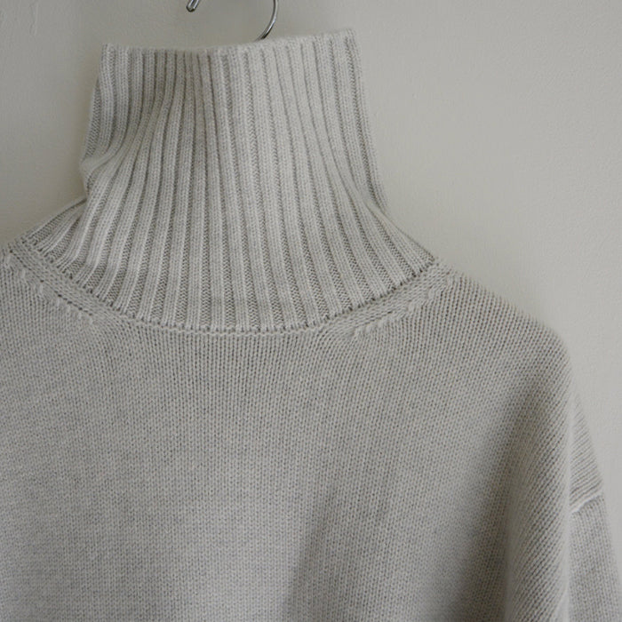Makié Adult Cashmere Turtleneck Sweater Ice Grey