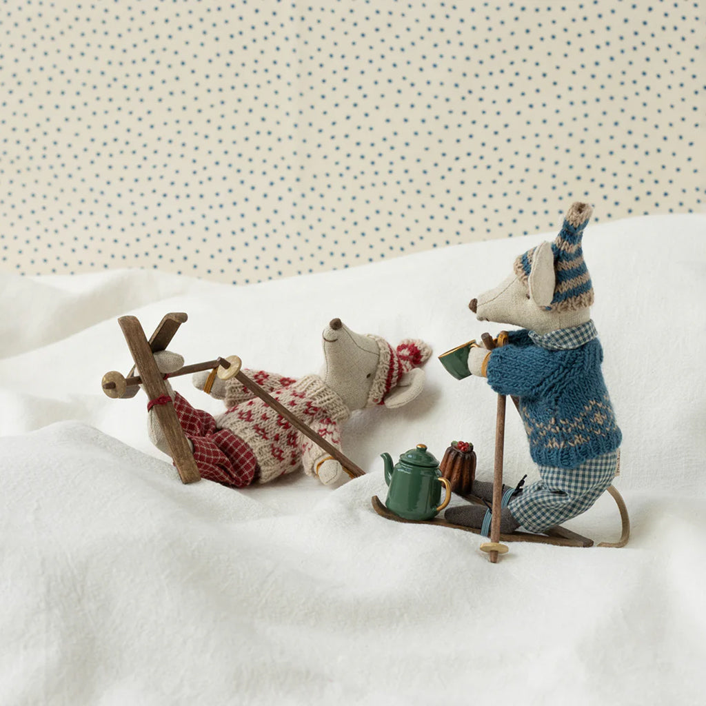 Maileg Toys Mouse Mum And Dad Ski And Ski Poles