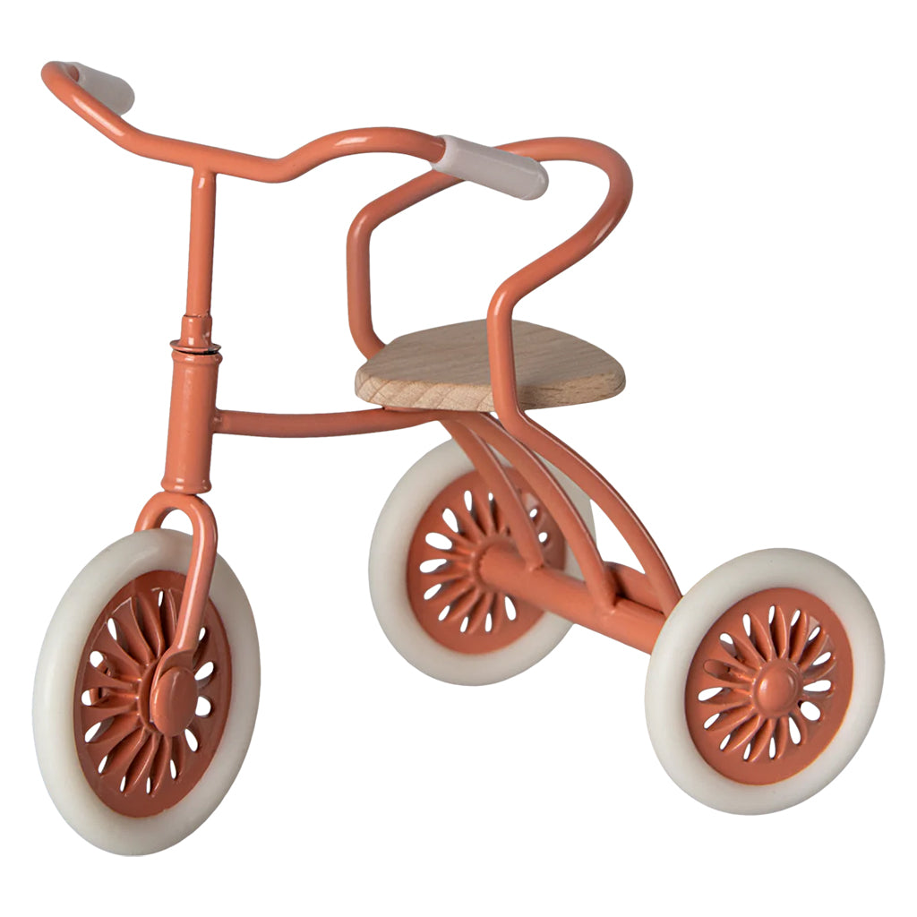 Maileg Toys Mouse Miniature Abri à Tricycle Coral Orange