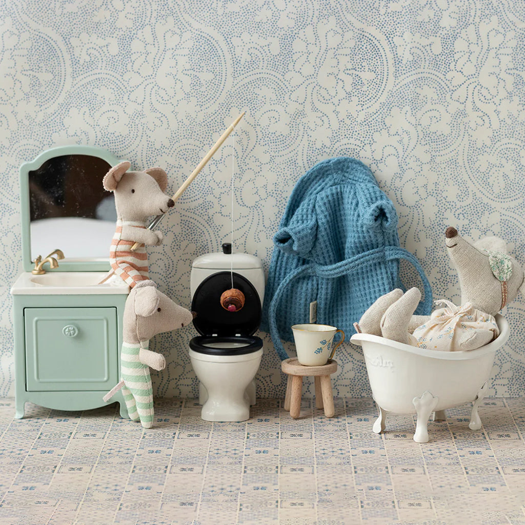 Maileg Toys Mouse Bath Miniature Bathtub