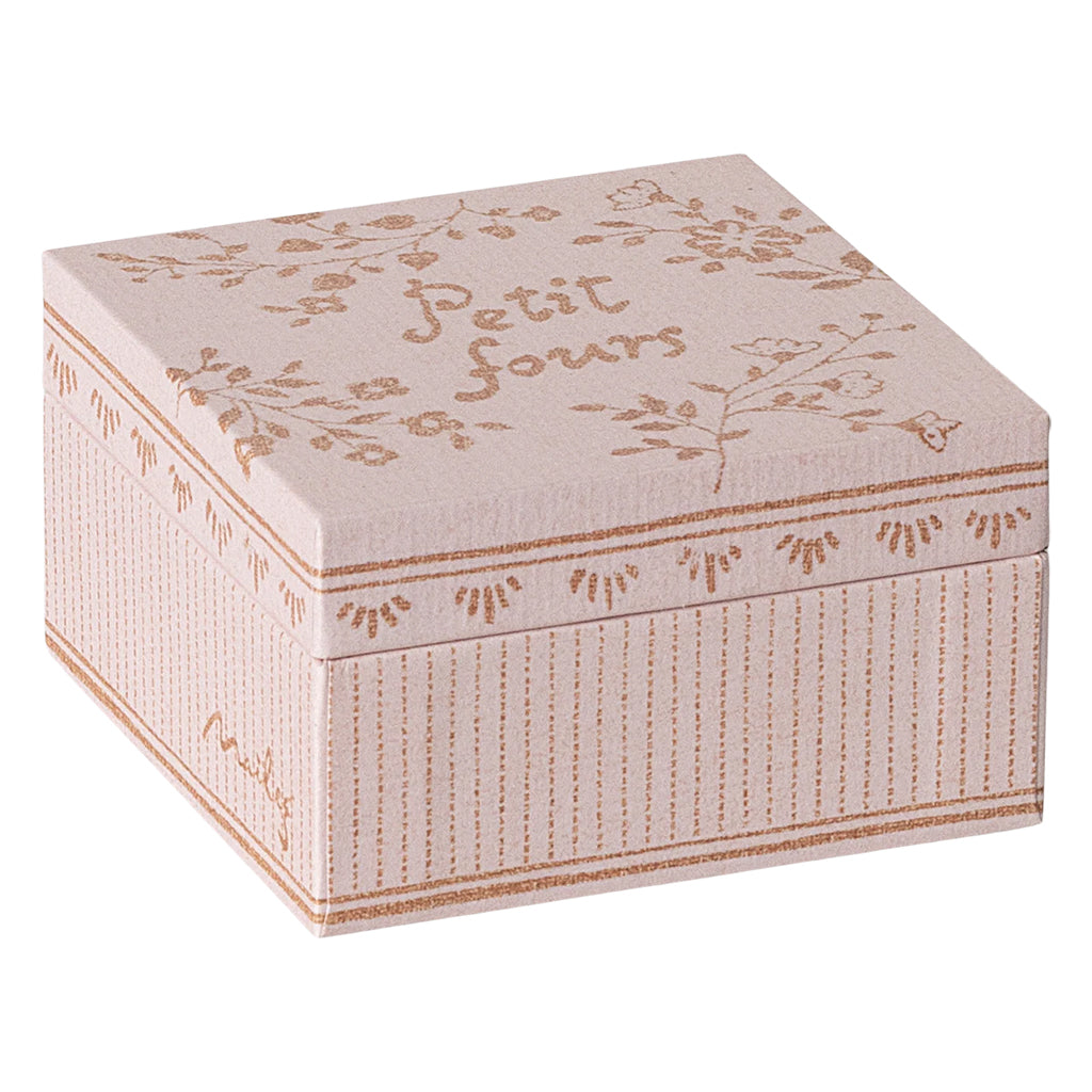 Maileg Toys Mouse Cakes & Cakestand