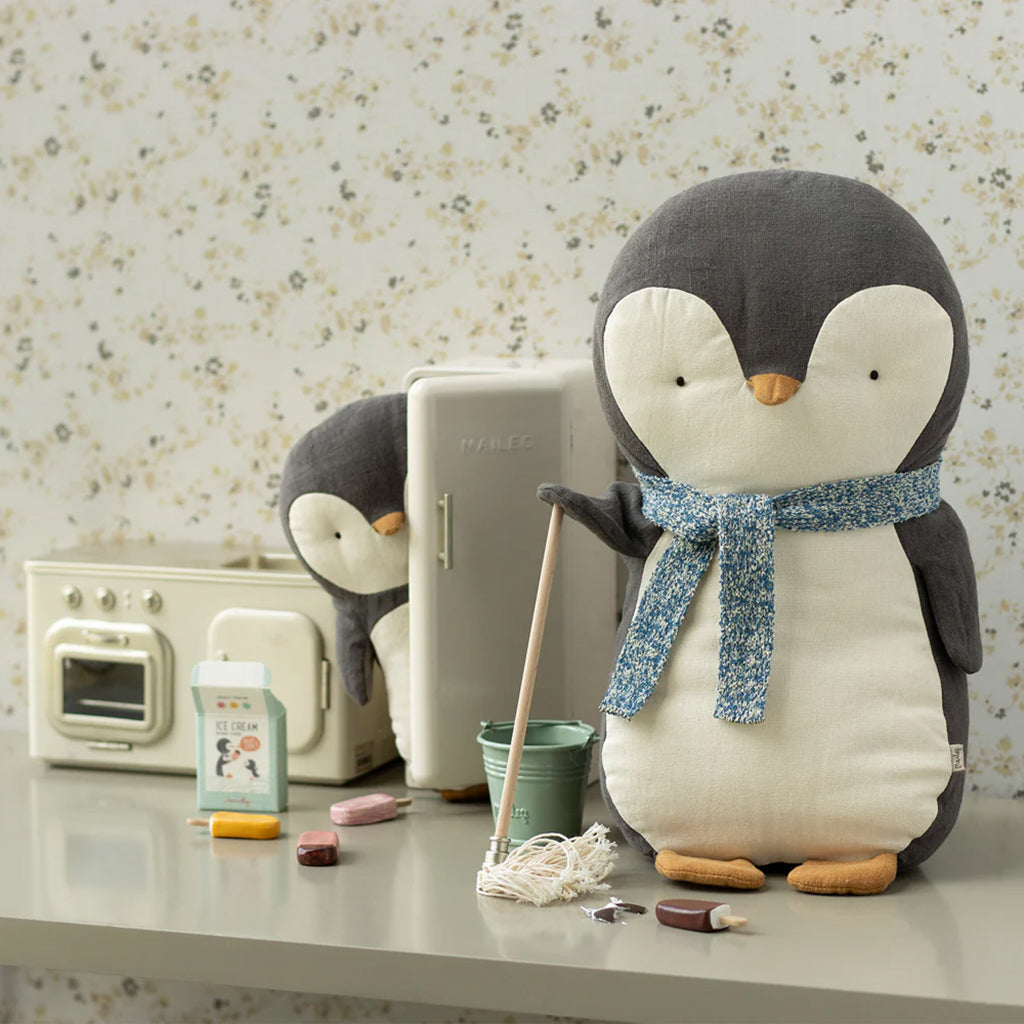 Maileg Toys Winter Penguin Medium