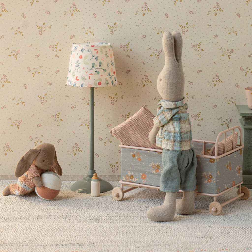 Maileg Toys Micro Bunny Set Brown In Dusty Rose Pink