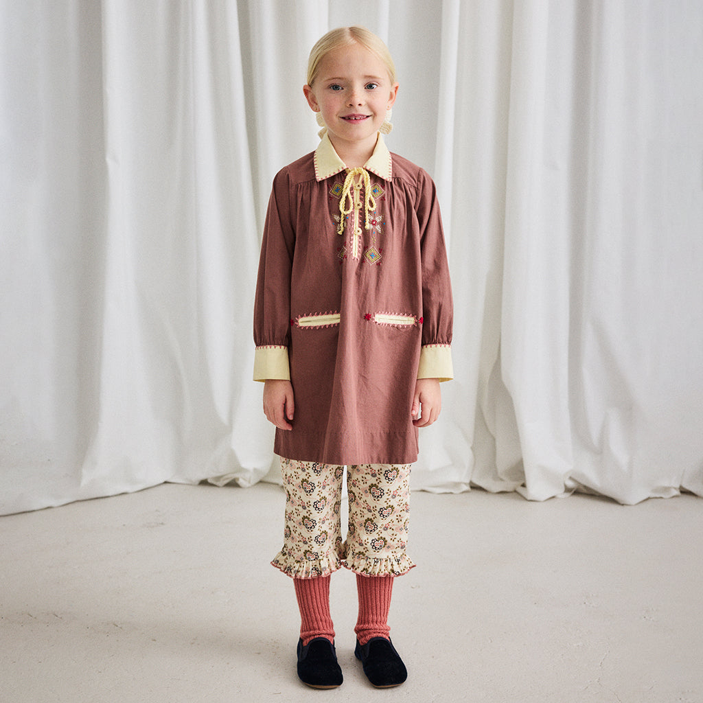 Misha & Puff Child Ruffle Pedal Pusher Pants Sugar Cream Calico Hearts Print