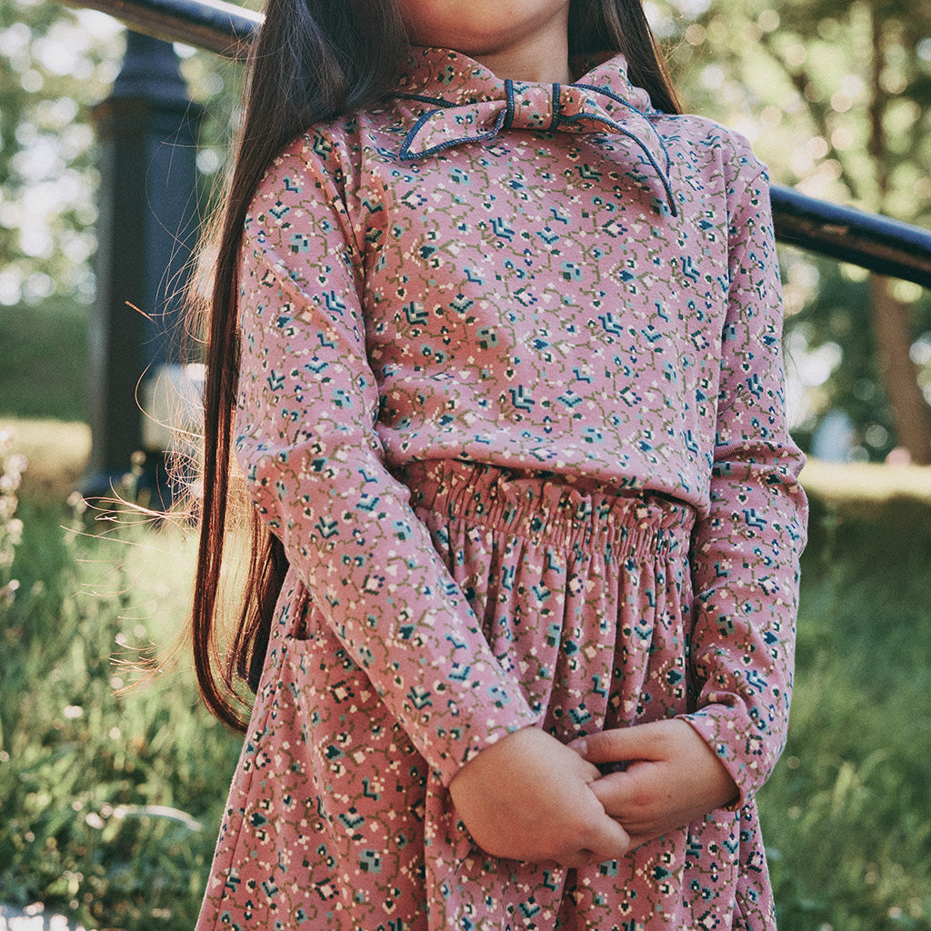 Misha & Puff Child Scout T-shirt Antique Rose Pink Millefleurs Floral Print