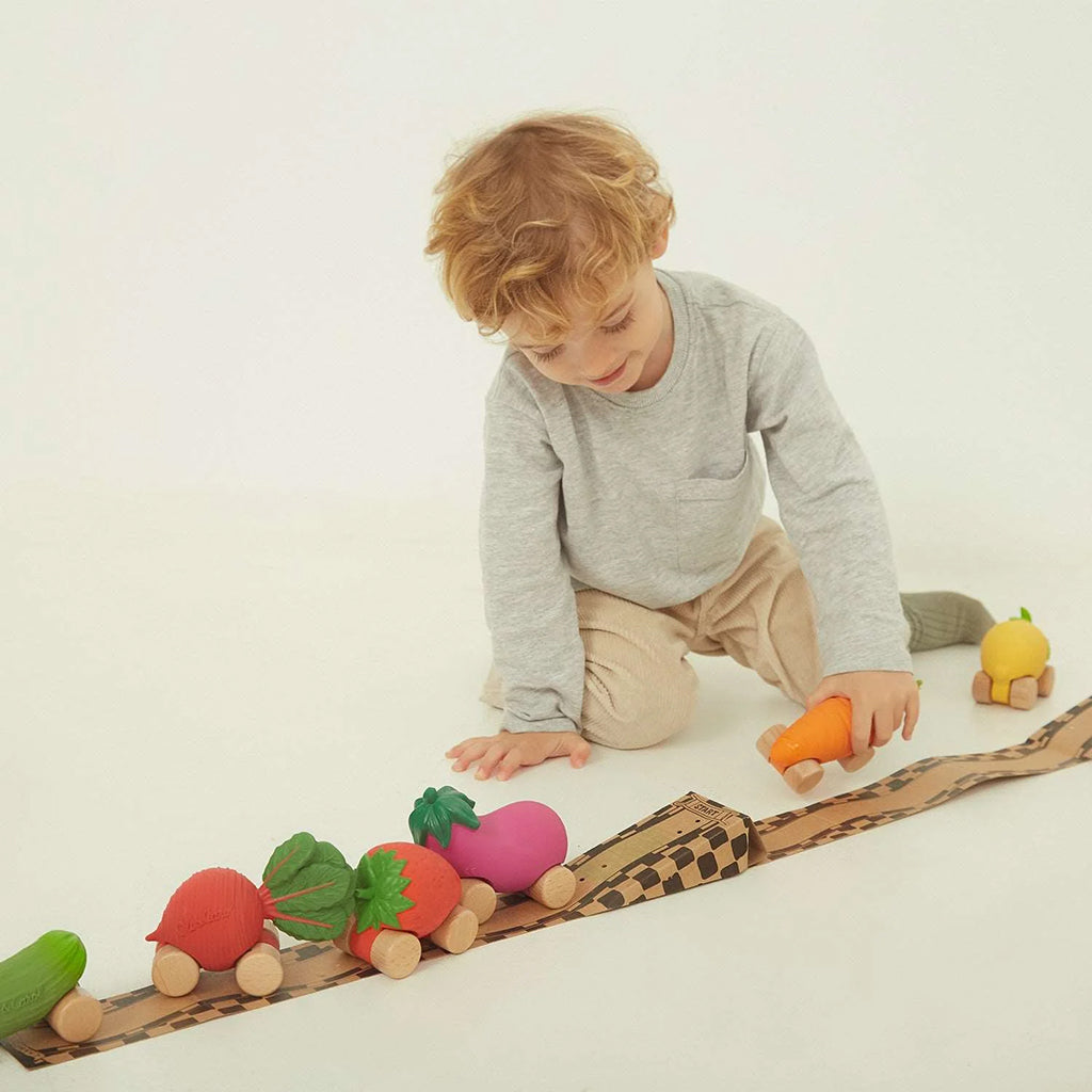 Oli&Carol Natural Rubber Sweetie The Strawberry Baby Car