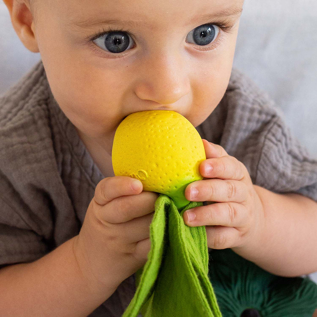 Oli&Carol Natural Rubber Teething Toy Lemon Mini Doudou