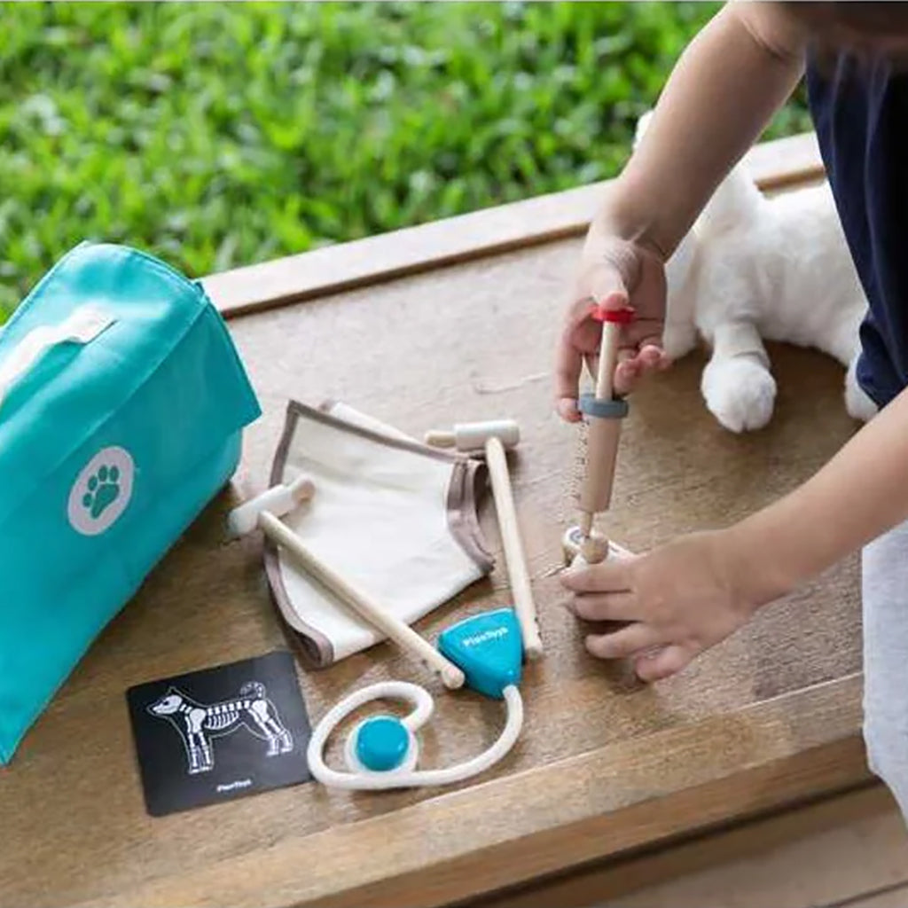 Plan Toys Vet Set