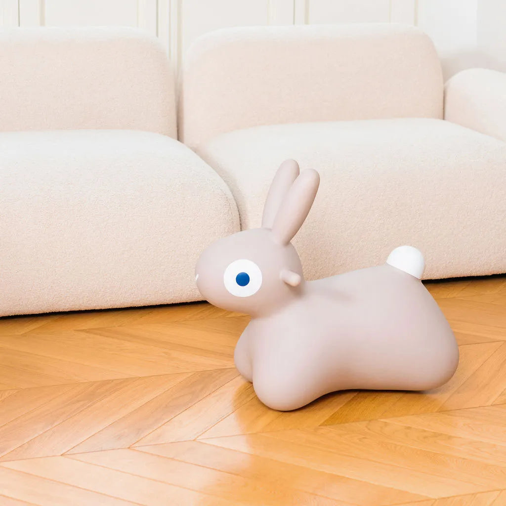 Quut Hoppi Bouncing Bunny Warm Grey