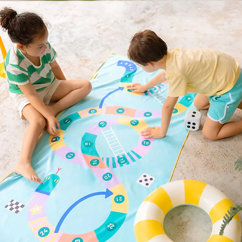 Quut Play Towel Large Snakes & Ladders