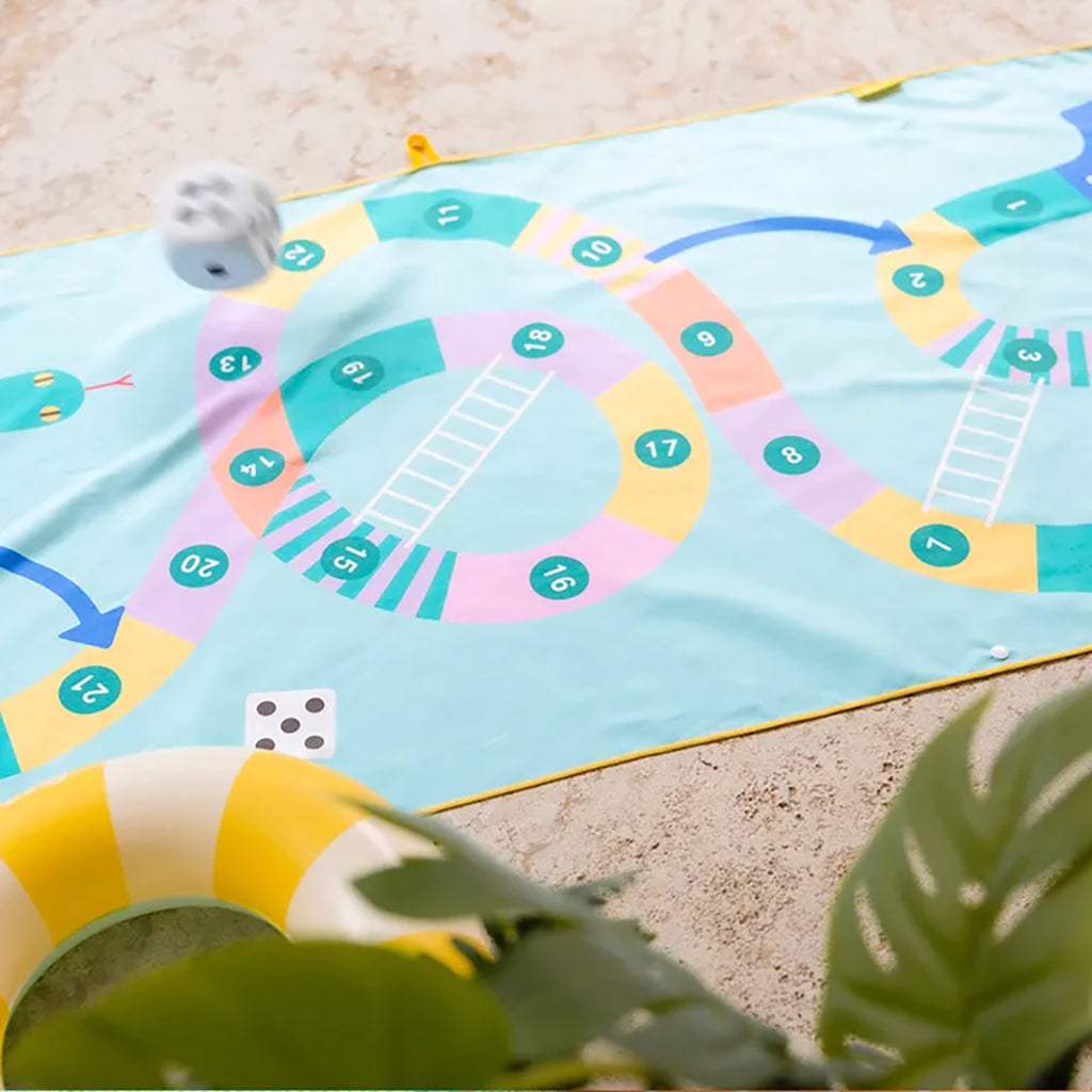 Quut Play Towel Large Snakes & Ladders