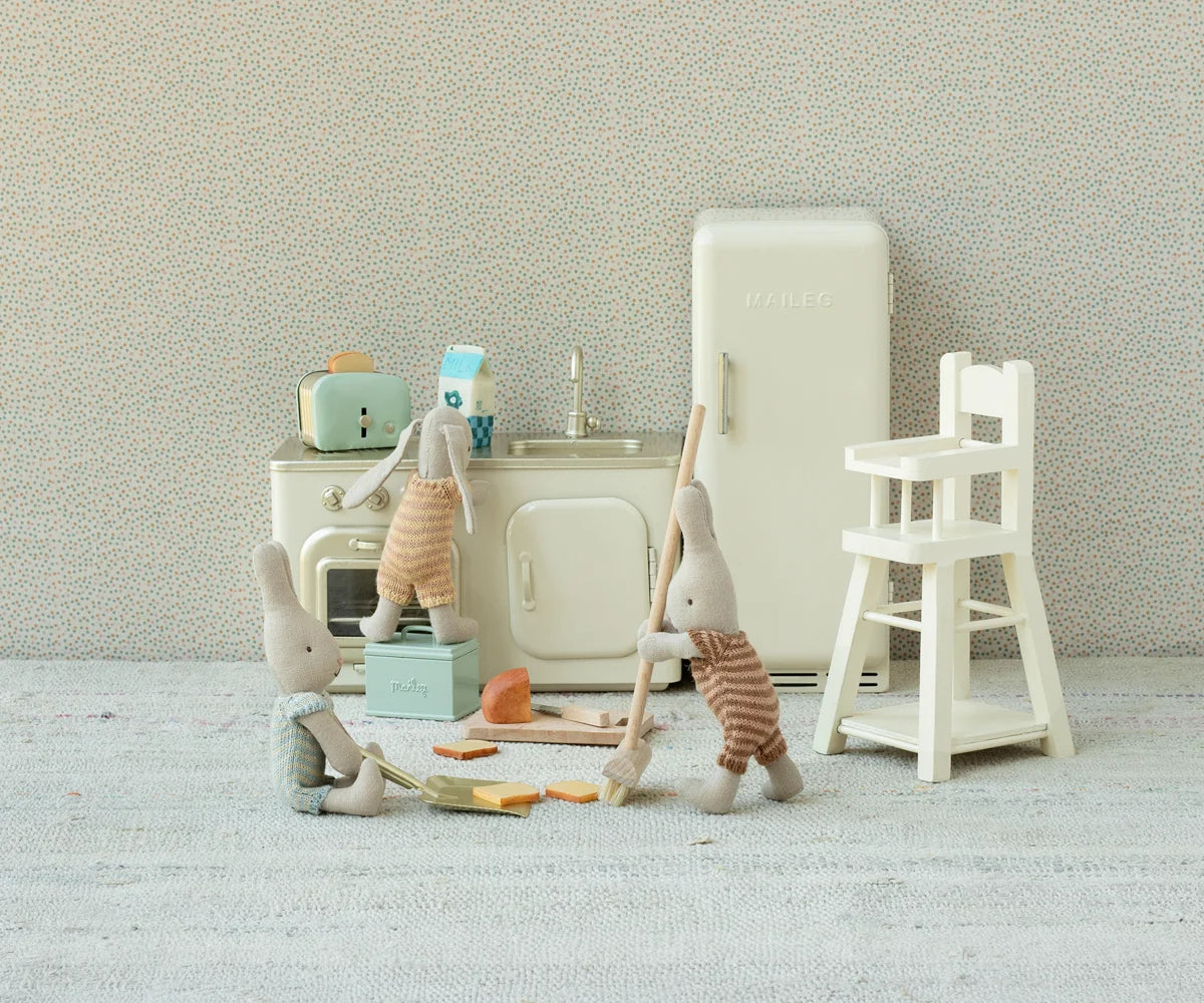 Maileg Toys Mouse Kitchen Bread box w. utensils, Miniature