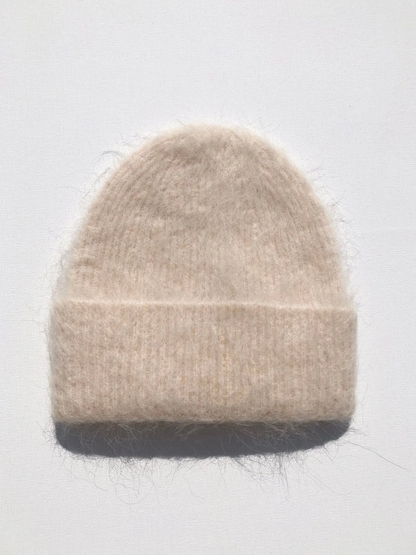 Billy Bamboo Woman Alpaca Fluffy Beanie Butter Cream