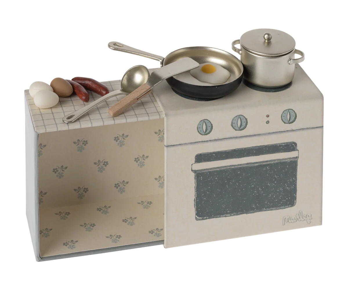 Maileg Toys Mouse Kitchen  Cooking Set