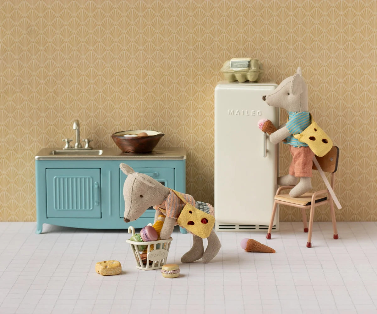 Maileg Toys Mouse Miniature Kitchen Blue