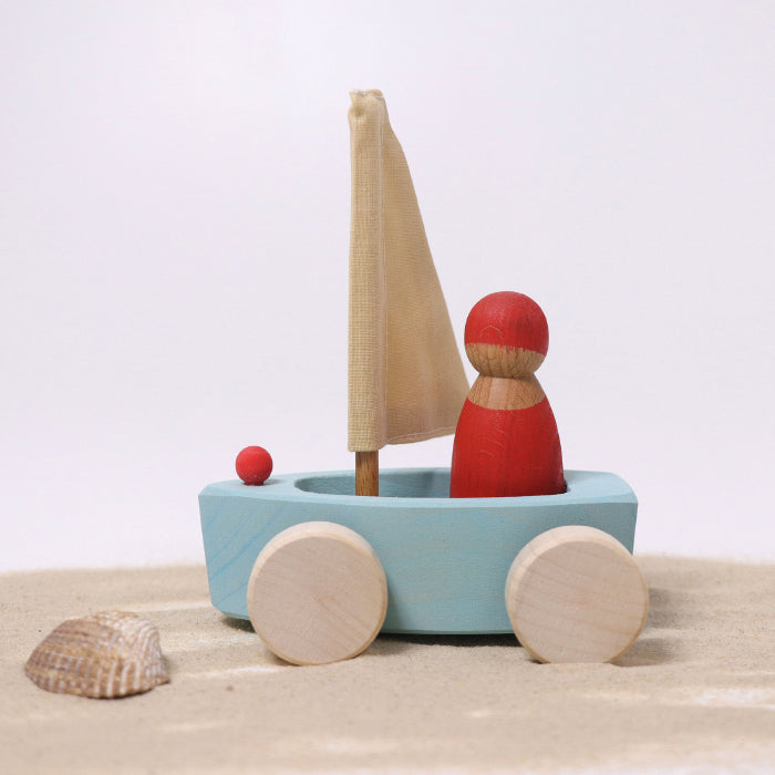 Grimm's Set Of 4 Little Land Yachts With Sailors