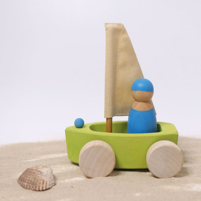 Grimm's Set Of 4 Little Land Yachts With Sailors