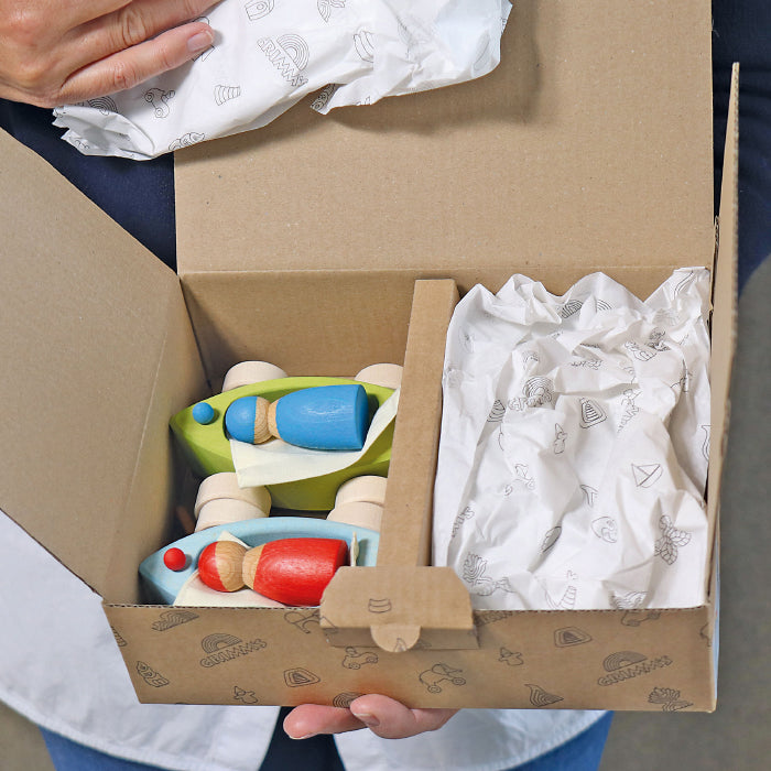 Grimm's Set Of 4 Little Land Yachts With Sailors