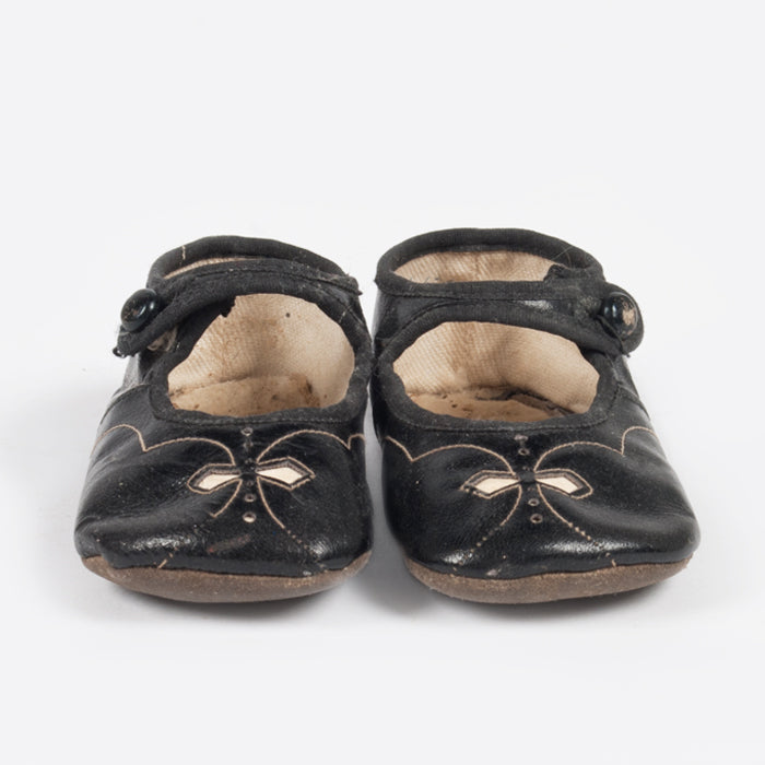 Vintage Baby Leather Mary Jane Shoes Black Advice from a Caterpillar