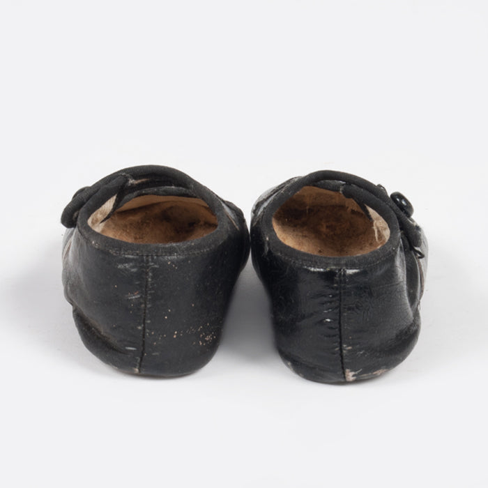 Vintage Baby Leather Mary Jane Shoes Black Advice from a Caterpillar